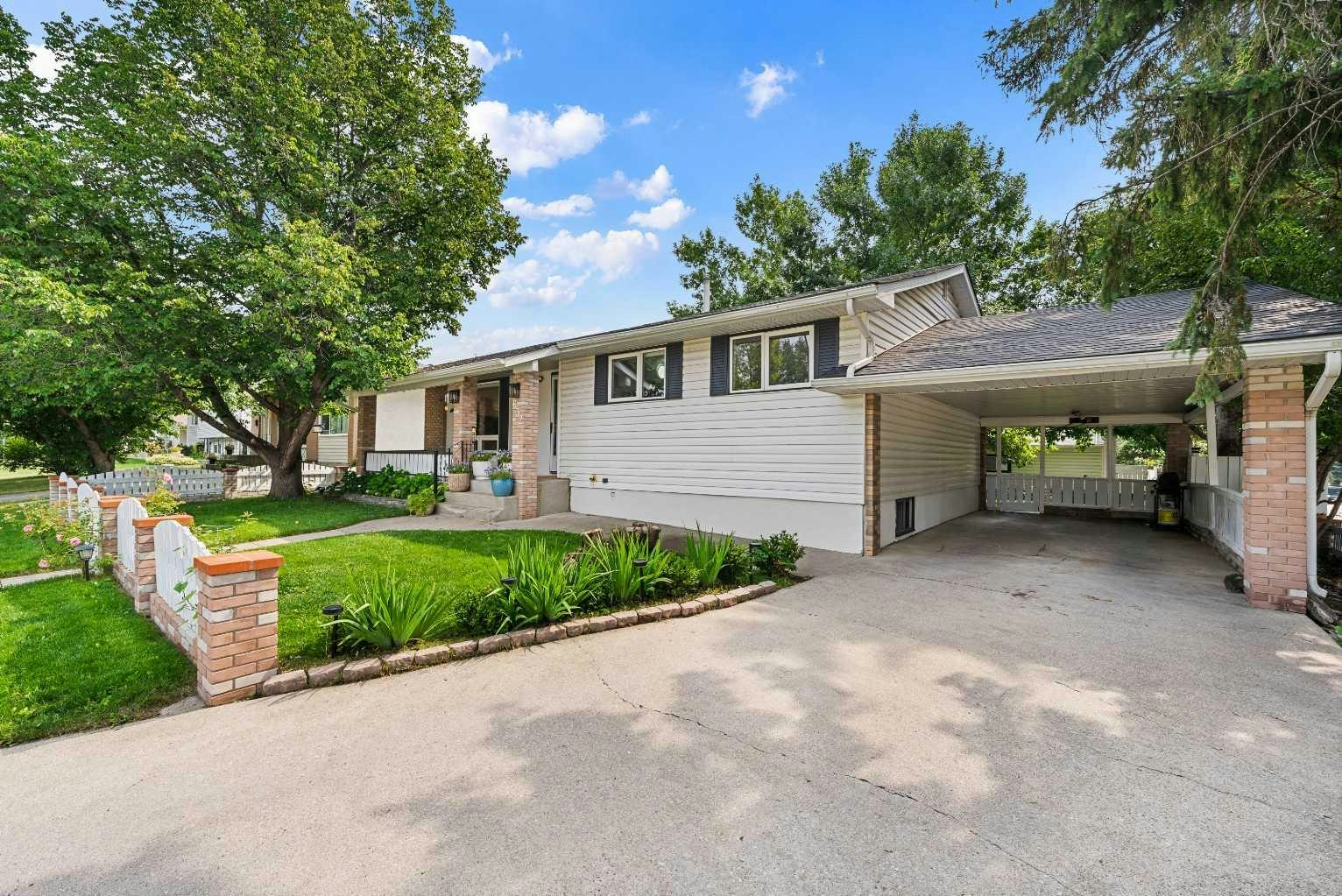 632 Foritana Road SE, Calgary, AB, T2A 2B9