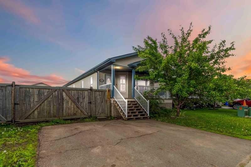 221 Ash Way, Fort Mcmurray, AB, T9K 0G2