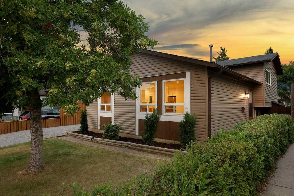 20 Bernard Way NW, Calgary, AB, T3K 2B9