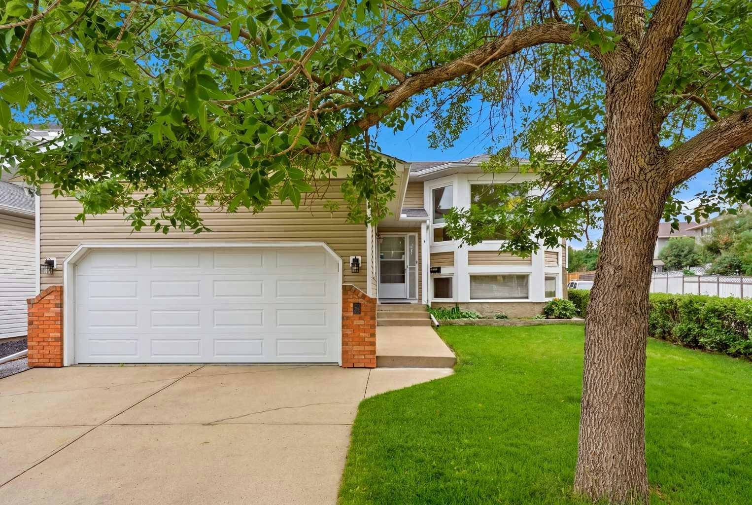 5 Sandpiper Gate NW, Calgary, AB, T3K 3T8