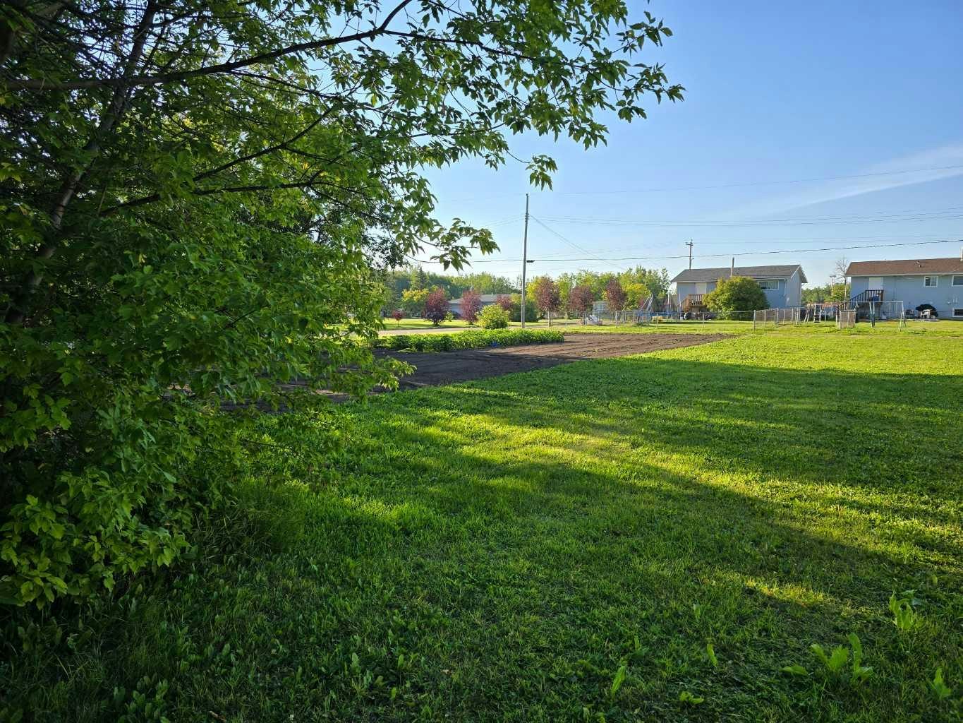 217 2 Avenue NE, Mclennan, AB, T0H 2L0