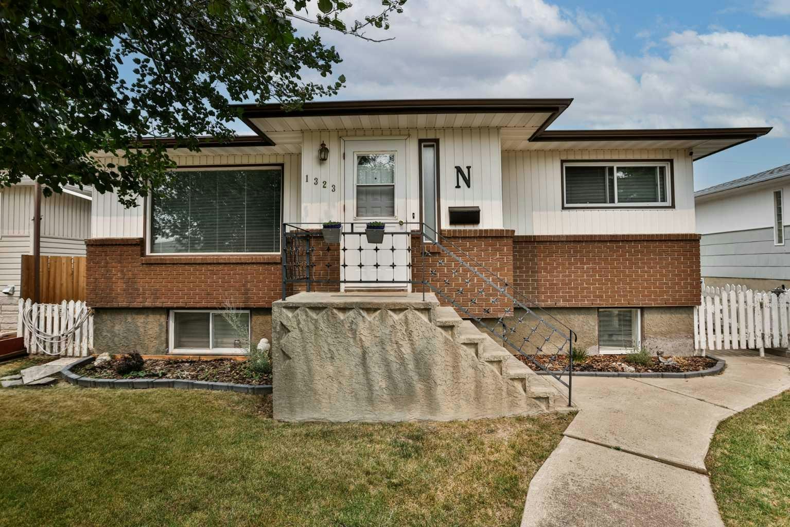 1323 3a Avenue N, Lethbridge, AB, T1H 0K1
