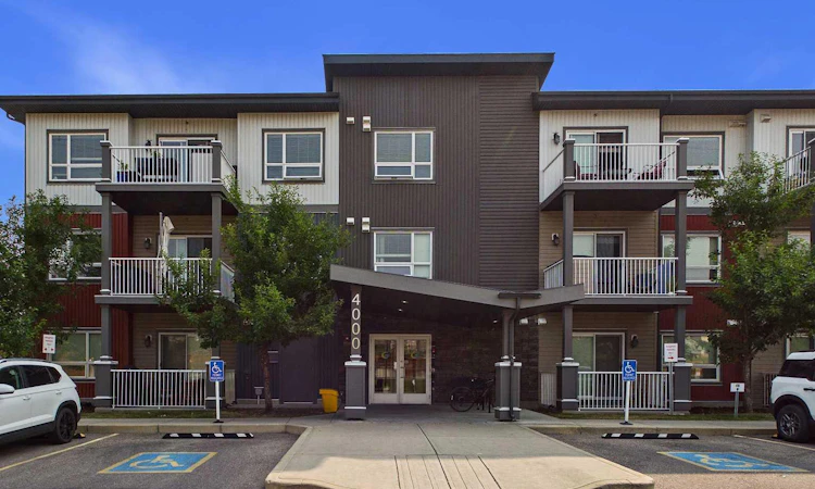 4101-5305 32 Avenue SW