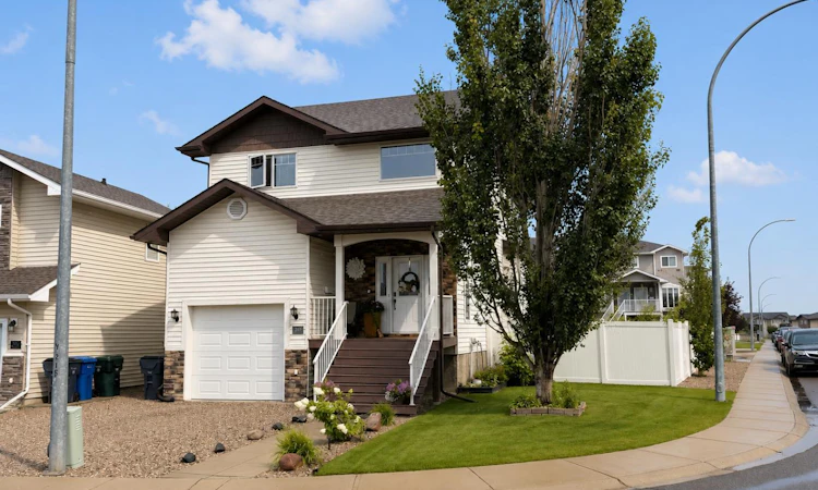 230 Somerset Way SE