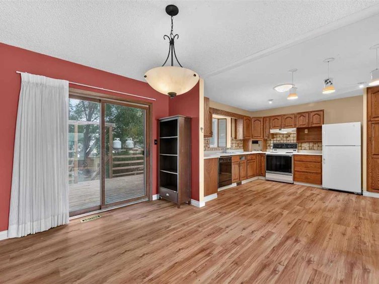 714 9 Avenue SE, High River, AB, T1V 1K3 - 11