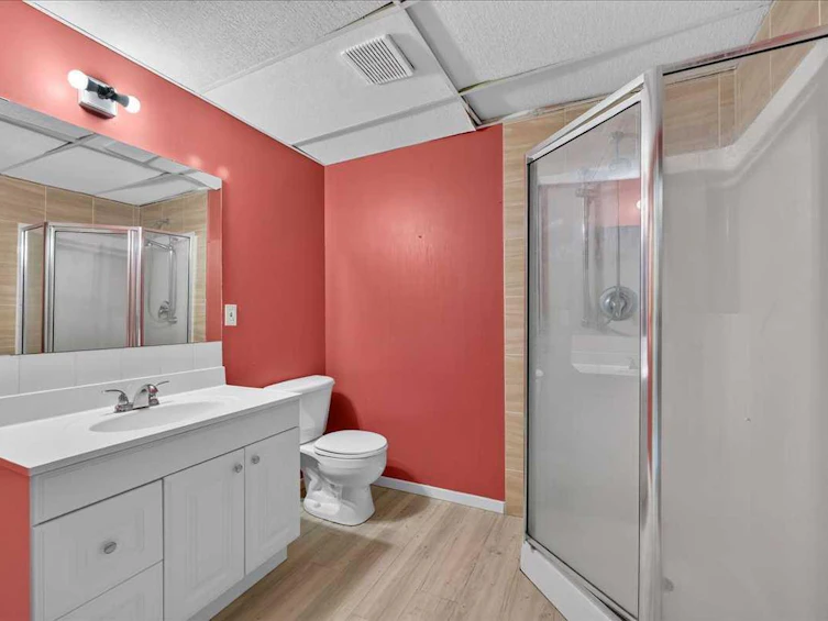 714 9 Avenue SE, High River, AB, T1V 1K3 - 32