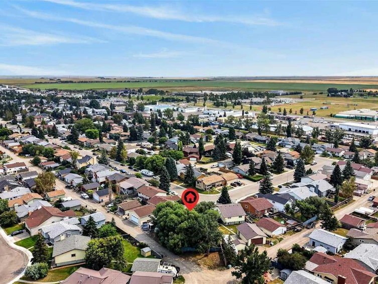 714 9 Avenue SE, High River, AB, T1V 1K3 - 46