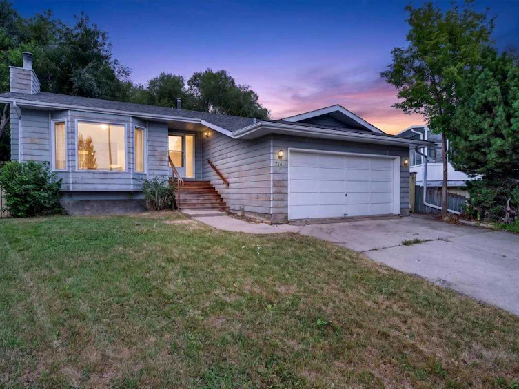 714 9 Avenue SE, High River, AB, T1V 1K3