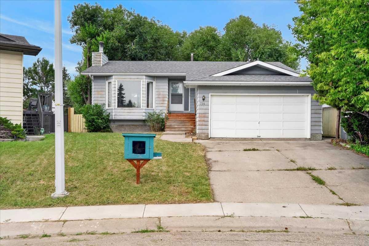 714 9 Avenue SE, High River, AB, T1V 1K3 - 50