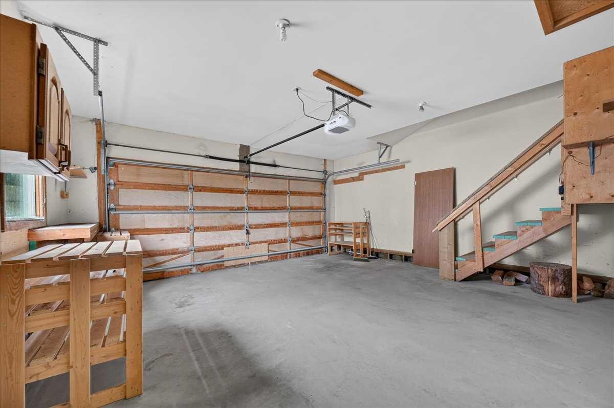 714 9 Avenue SE, High River, AB, T1V 1K3 - 28