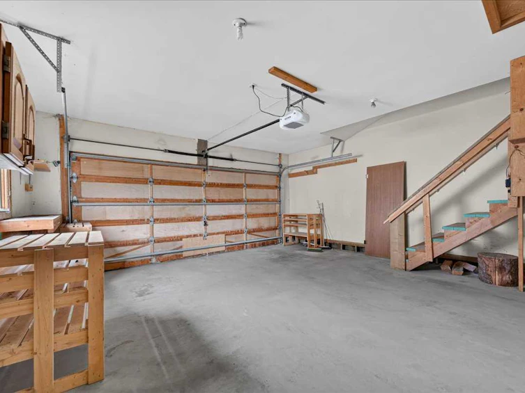 714 9 Avenue SE, High River, AB, T1V 1K3 - 28