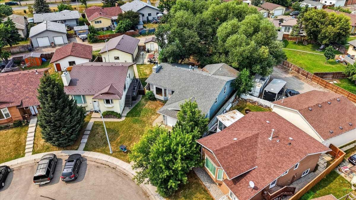 714 9 Avenue SE, High River, AB, T1V 1K3 - 49