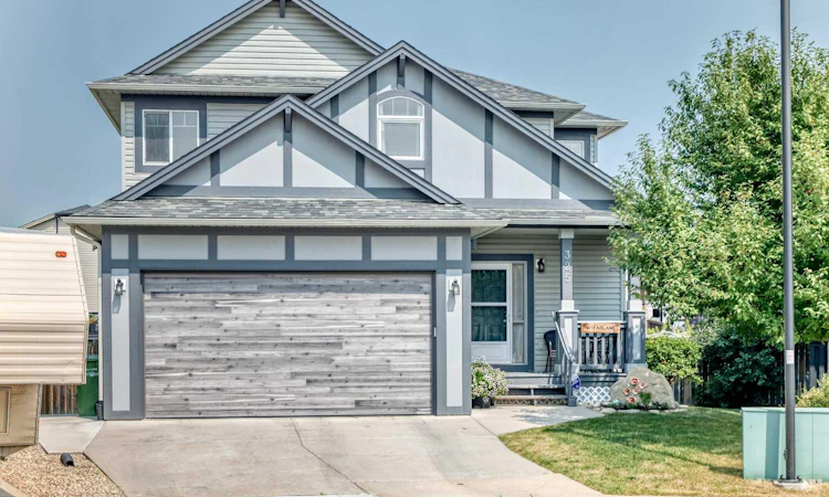 325 Luxstone Green SW
