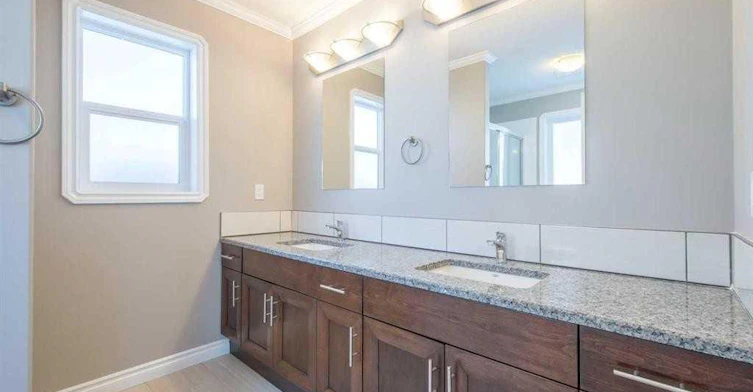 B-5215 52 Street, Valleyview, AB, T0H 3N0 - 8