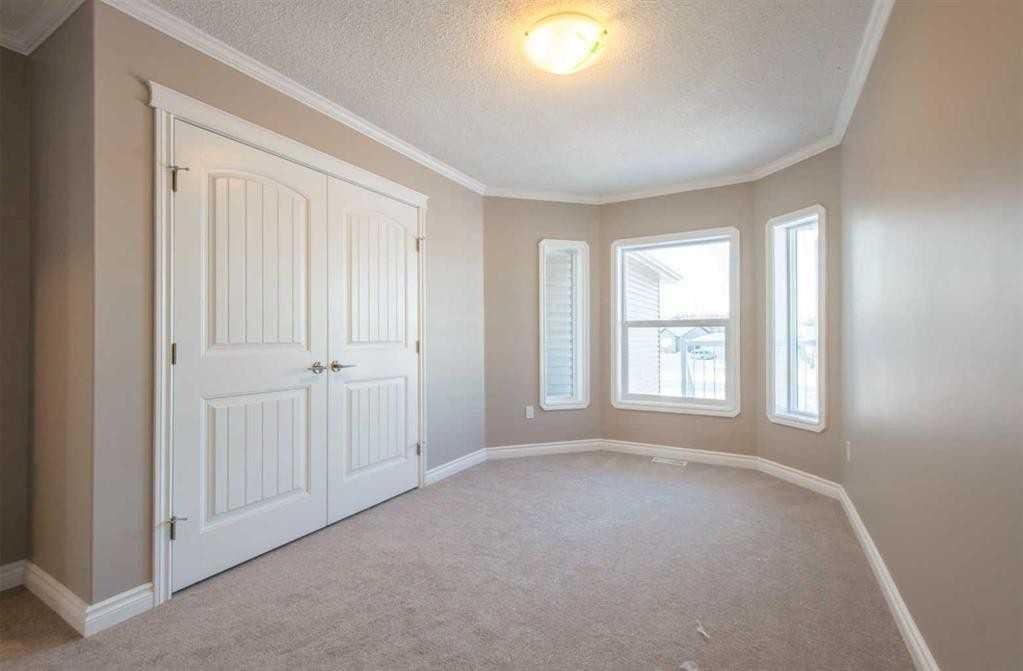 B-5215 52 Street, Valleyview, AB, T0H 3N0 - 7