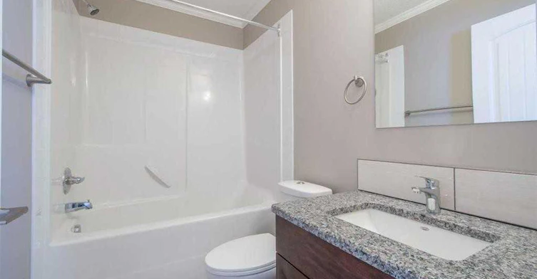 B-5215 52 Street, Valleyview, AB, T0H 3N0 - 3