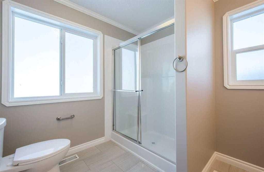 B-5215 52 Street, Valleyview, AB, T0H 3N0 - 2
