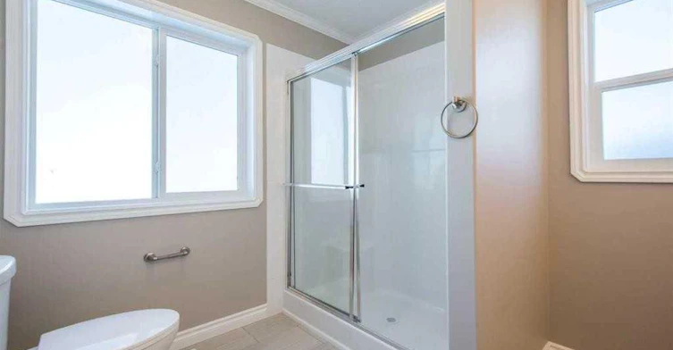 B-5215 52 Street, Valleyview, AB, T0H 3N0 - 2