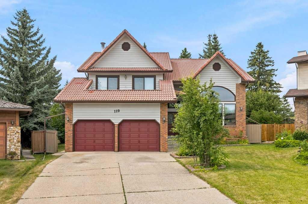119 Strathbury Bay SW, Calgary, AB, T3H 1N3