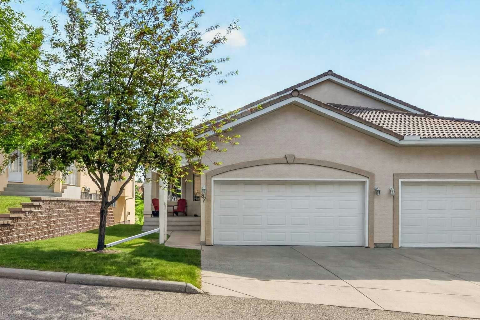 37 Scimitar Heath NW, Calgary, AB, T3L 2E1