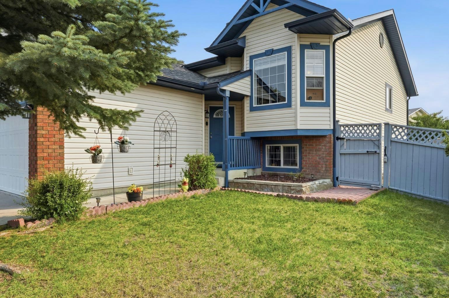 76 Crystalridge Crescent, Okotoks, AB, T1S 1V2