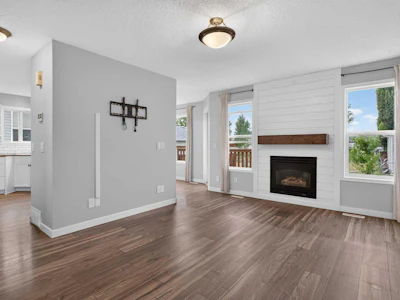 56 Silver Creek Boulevard - 4