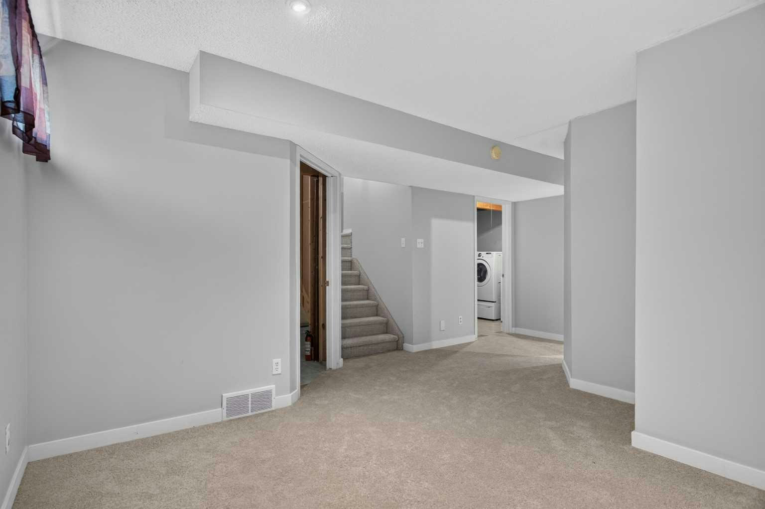 56 Silver Creek Boulevard, Airdrie, AB, T4B 2P6 - 26