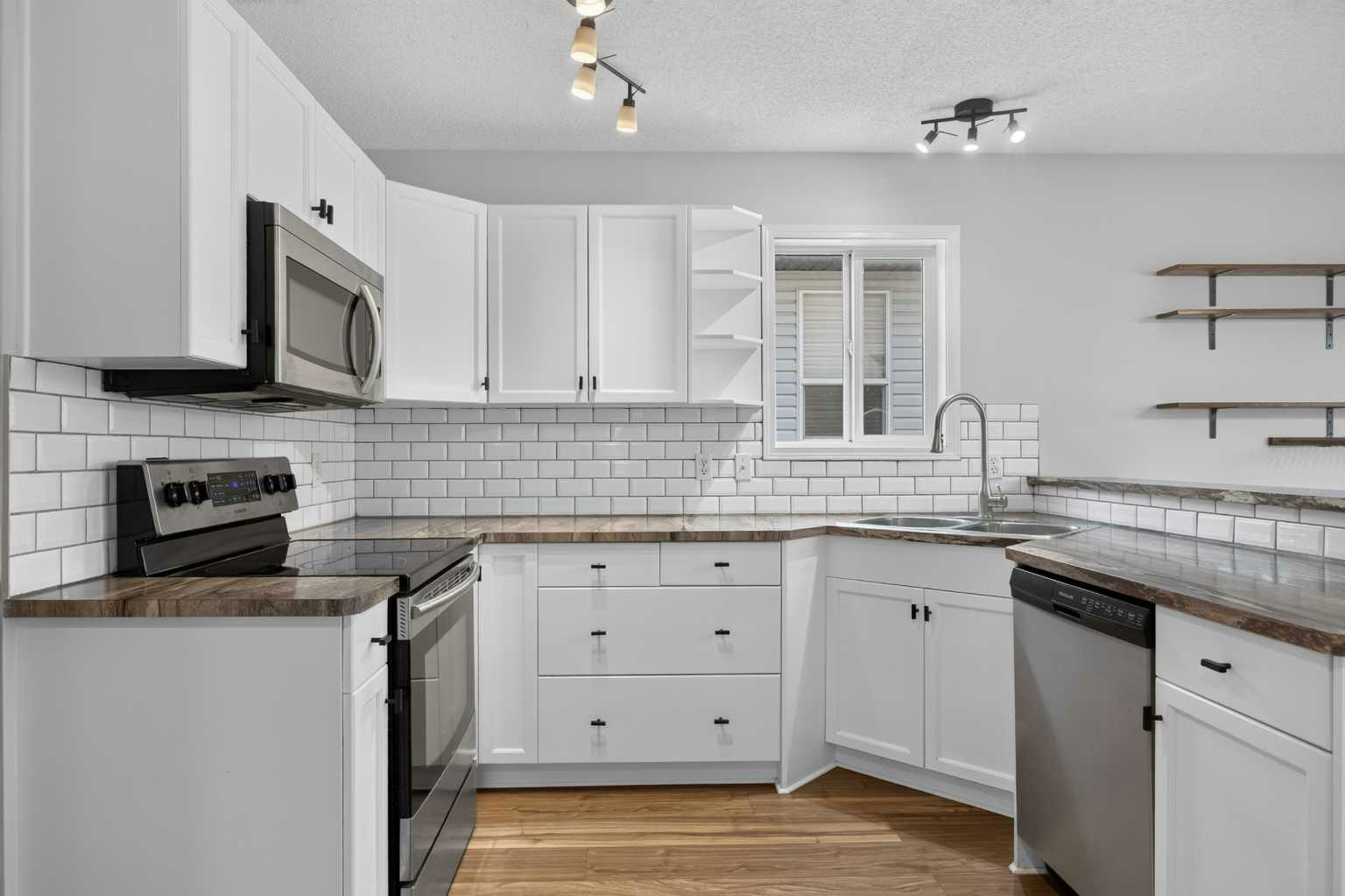56 Silver Creek Boulevard, Airdrie, AB, T4B 2P6 - 9