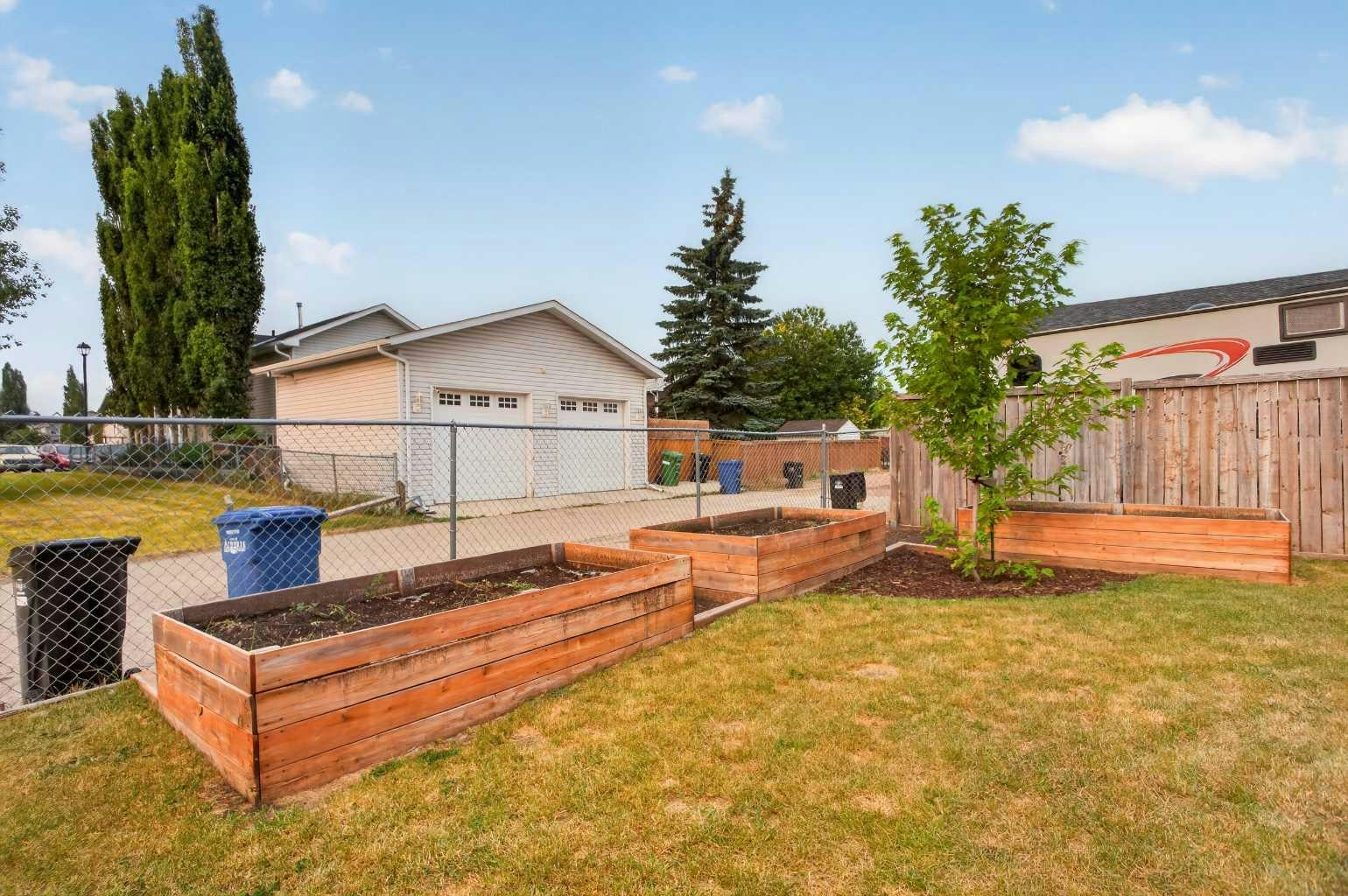 56 Silver Creek Boulevard, Airdrie, AB, T4B 2P6 - 34