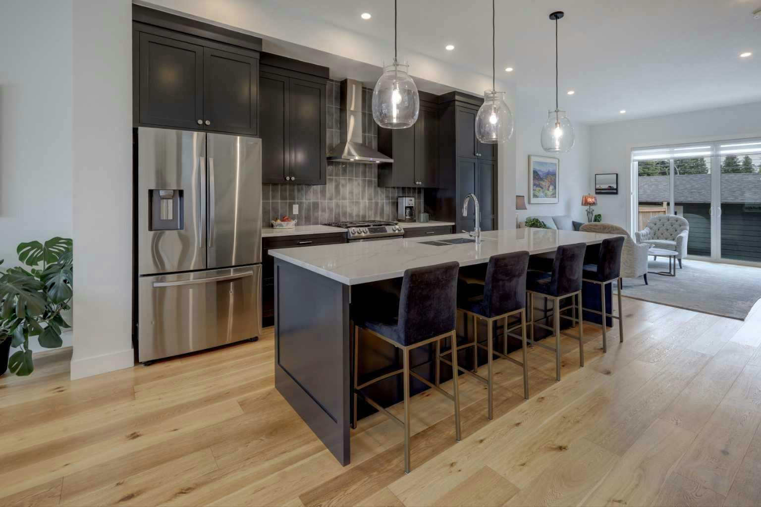 3337 41 Street SW, Calgary, AB, T3E 3L3