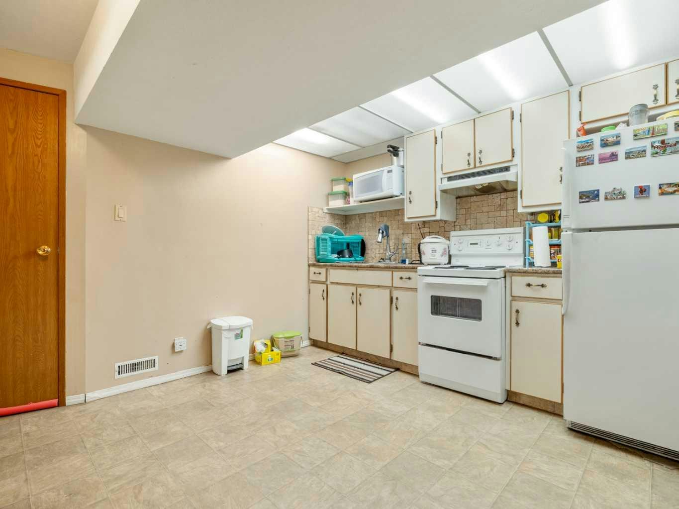2-1131 28a Street S, Lethbridge, AB, T1K 2W6 - 9