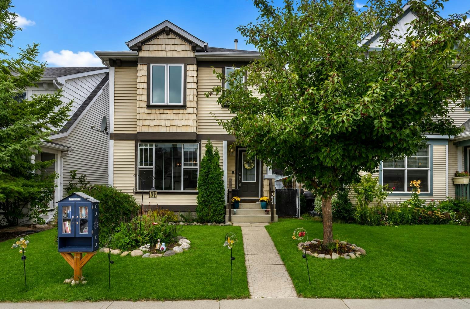 377 Tuscany Valley View NW, Calgary, AB, T3L 2L5