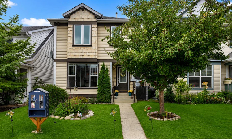 377 Tuscany Valley View NW