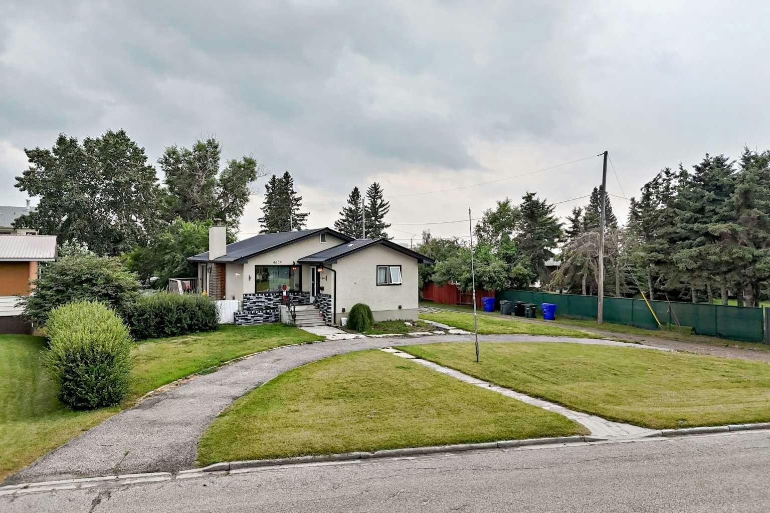 4609 52 Street, Olds, AB, T4H 1E8