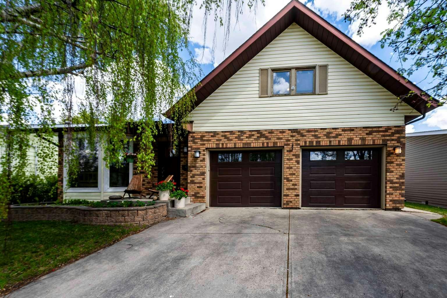 19 Maxwell Avenue, Red Deer, AB, T4R 1P3