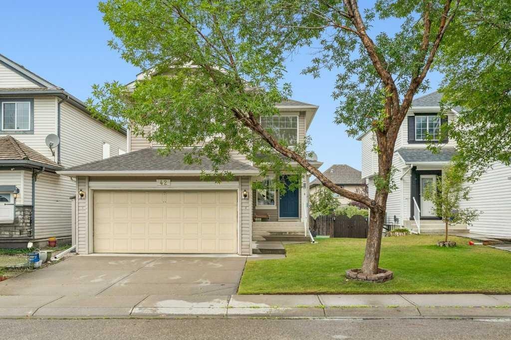 42 Douglas Glen Circle SE, Calgary, AB, T2Z 3T3