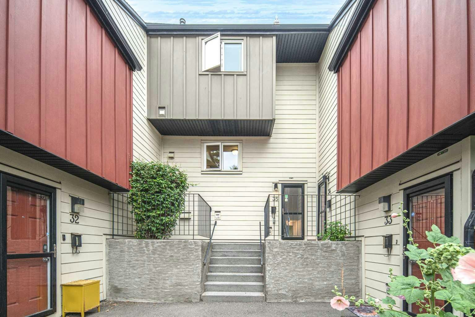 35-4740 Dalton Drive NW, Calgary, AB, T3A 2H4