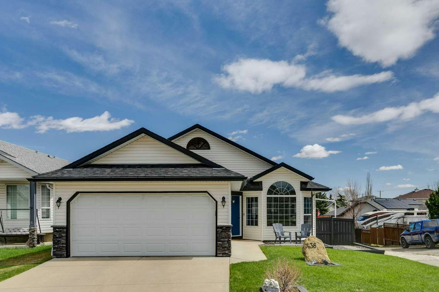438 Sheep River Point, Okotoks, AB, T1S 1S3
