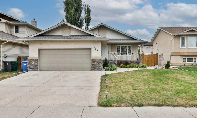128 Cougar Road N