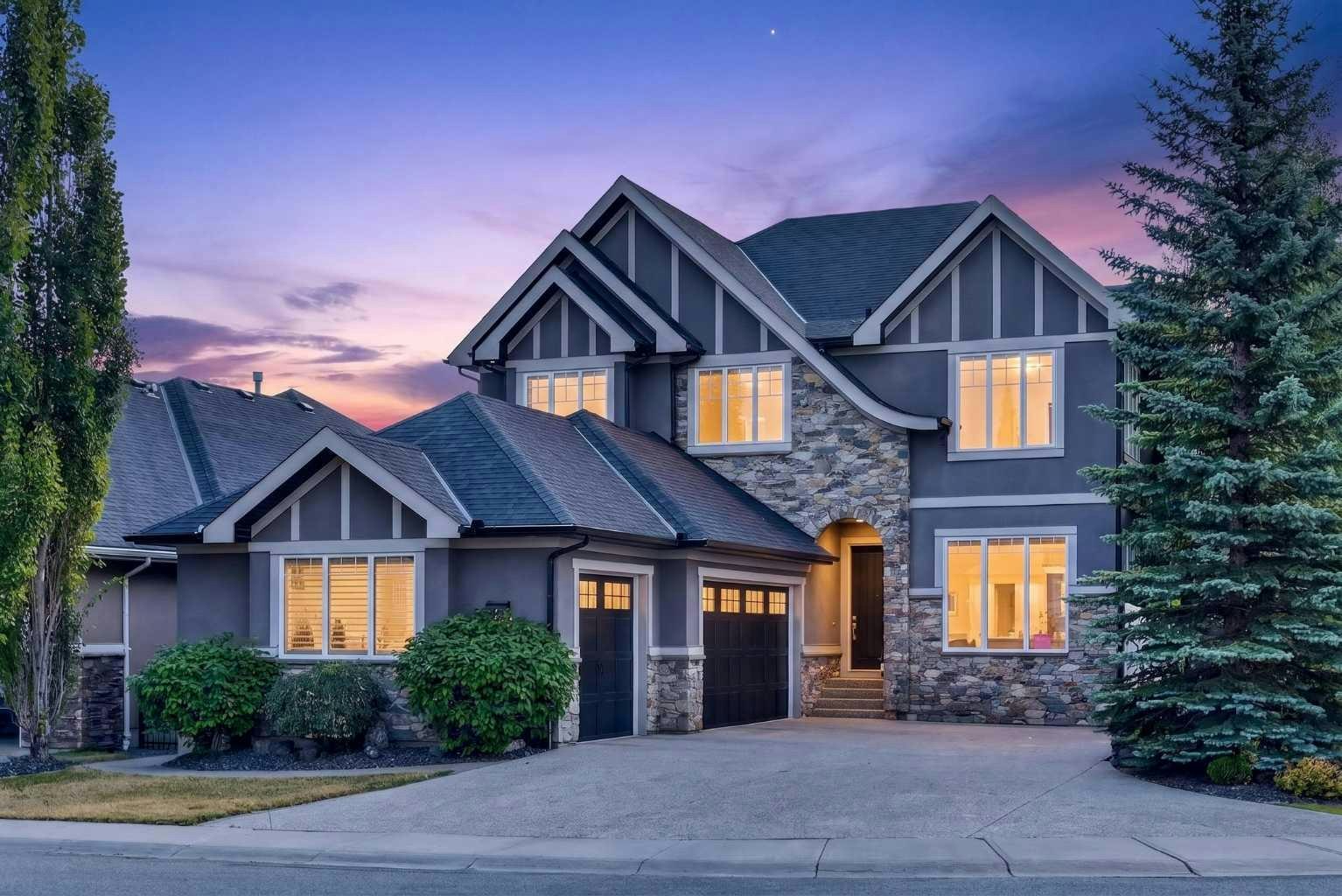 4 Aspen Cliff Close SW, Calgary, AB, T3H 0L9