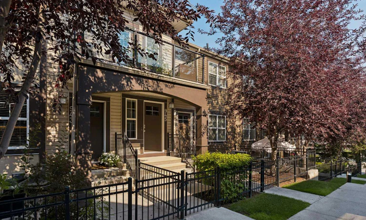 945 Mckenzie Towne Manor SE