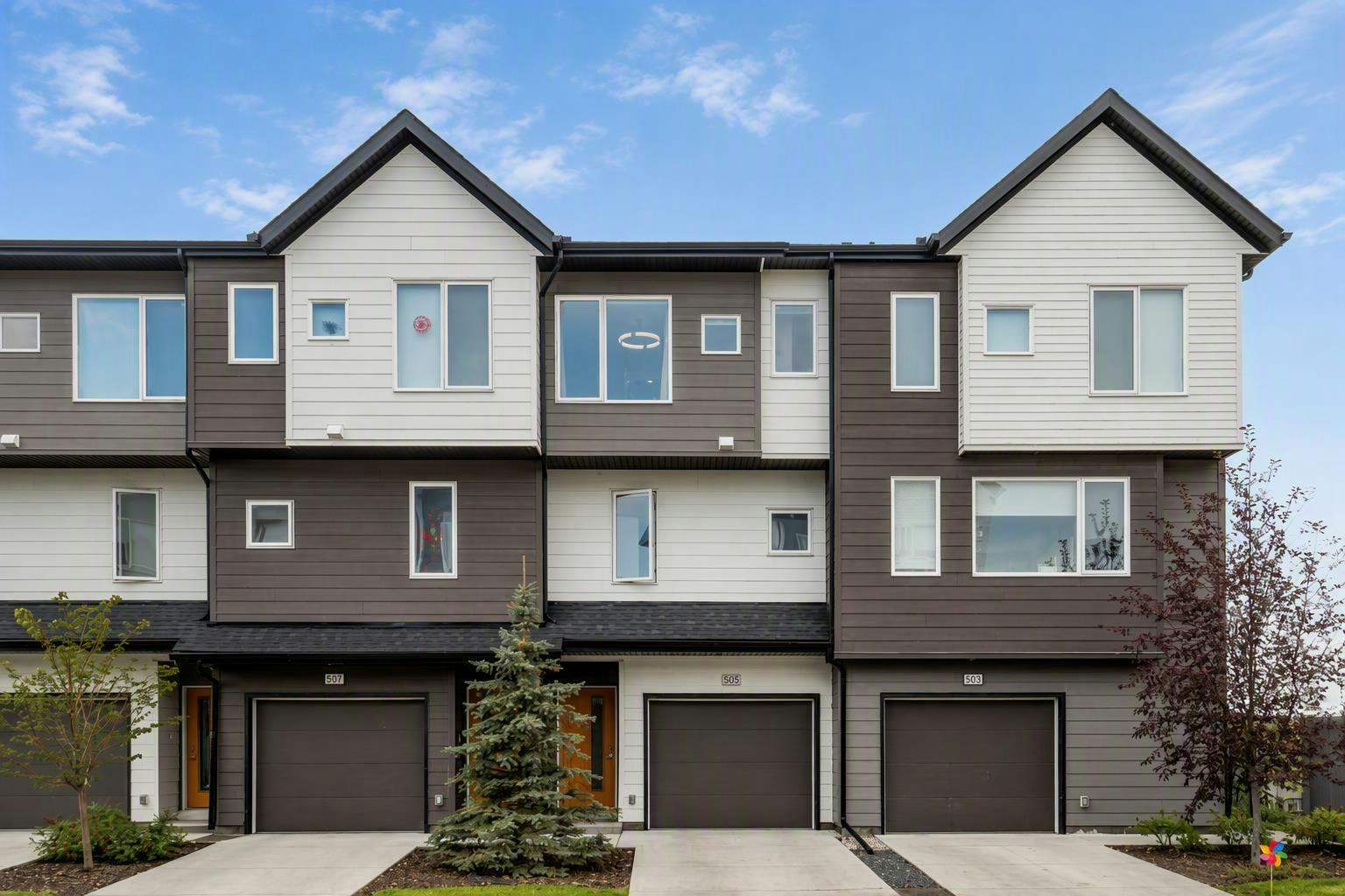 305 Skyview Ranch Circle NE, Calgary, AB, T3N 1Y8
