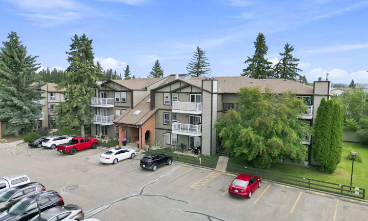 305-71 Cosgrove Crescent