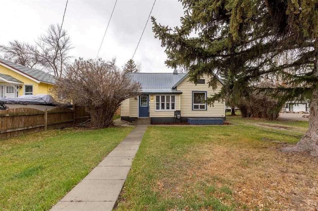 120 N 1 Street W, Magrath, AB, T0K 1J0 - 2