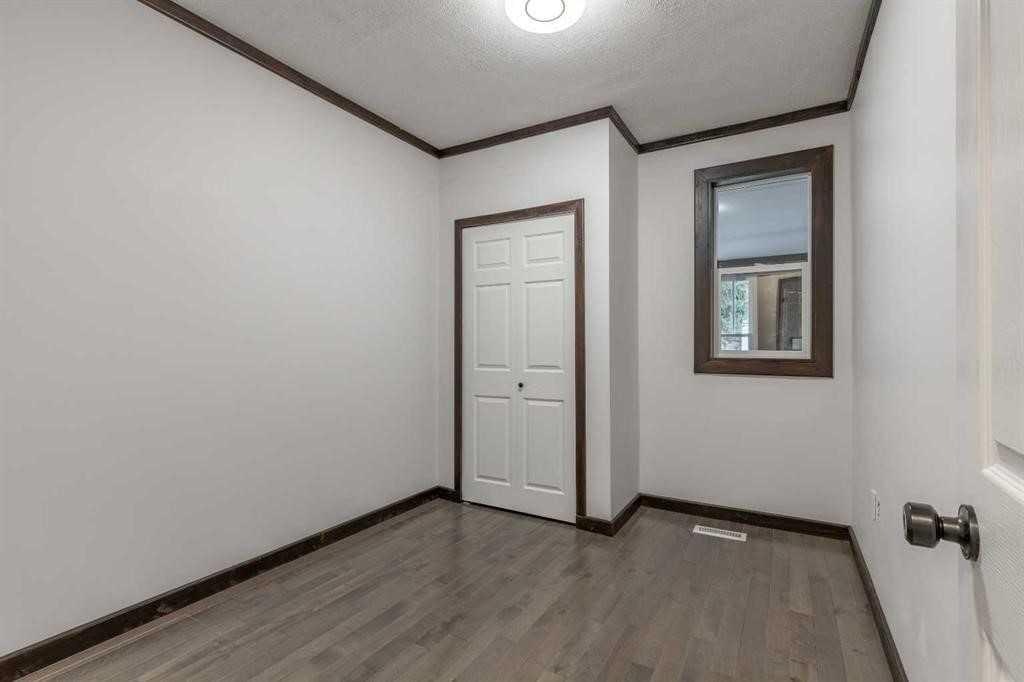 120 N 1 Street W, Magrath, AB, T0K 1J0 - 18