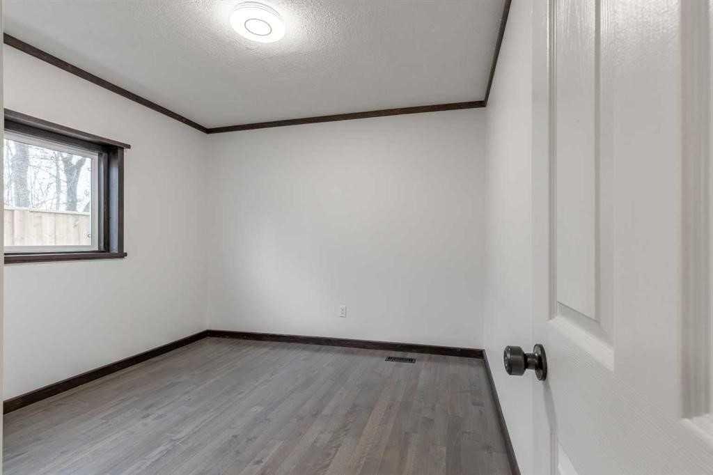 120 N 1 Street W, Magrath, AB, T0K 1J0 - 21