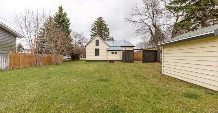 120 N 1 Street W, Magrath, AB, T0K 1J0 - 26
