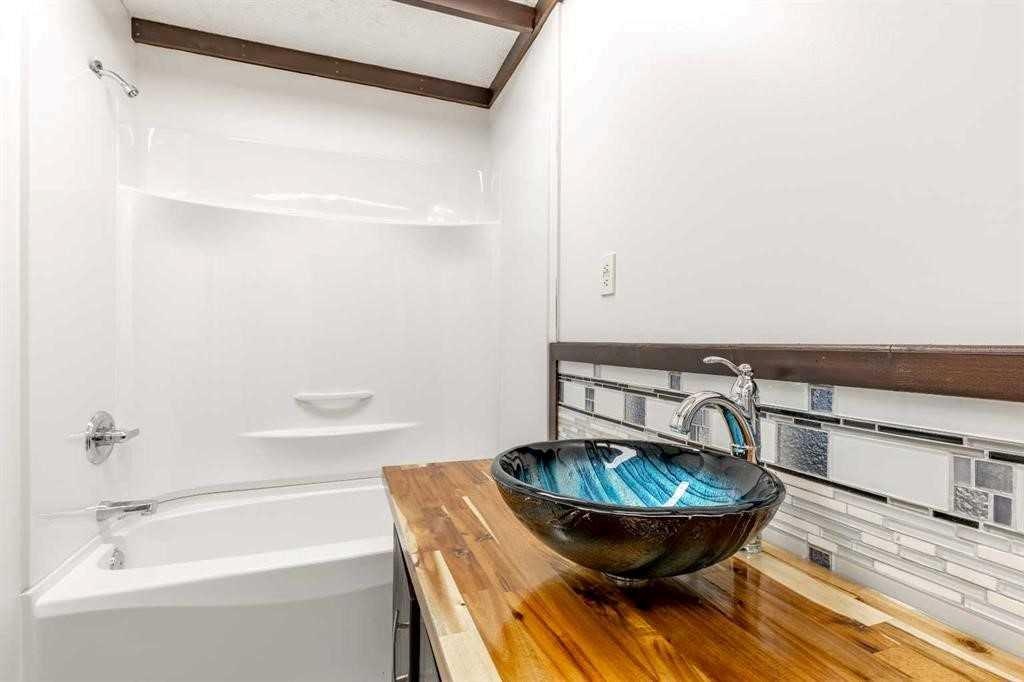 120 N 1 Street W, Magrath, AB, T0K 1J0 - 17