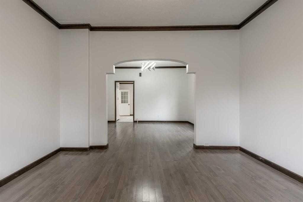 120 N 1 Street W, Magrath, AB, T0K 1J0 - 8