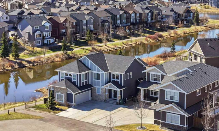 471 Canals Boulevard SW